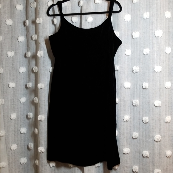New York & Company Dresses & Skirts - NWT NY&Co Black Baby Doll Velvet Dress 14